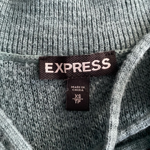 Express cold shoulder shirt sweater - Picture 2 of 8